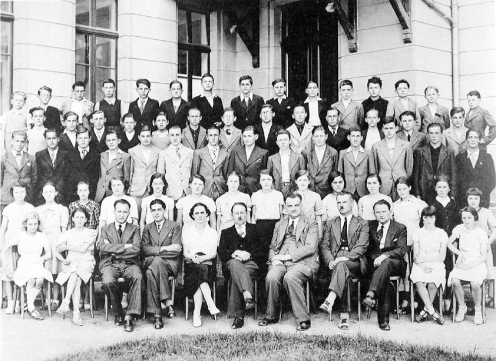 Ecole Nationale d'Horlogerie. Petite Mécanique - Électricité. Ecole Primaire Supérieure Préparatoire. Cluses (Haute-Savoie). 1937.