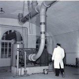 Ecole Nationale Supérieure de Mécanique et Aérotechnique : vue générale sur la station de pompage de la soufflerie supersonique.
