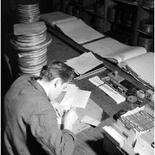Enseignement audio-visuel. Le service de prêt des films.