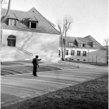 Lycée-pilote mixte de Montgeron. Différents pavillons composant le lycée.