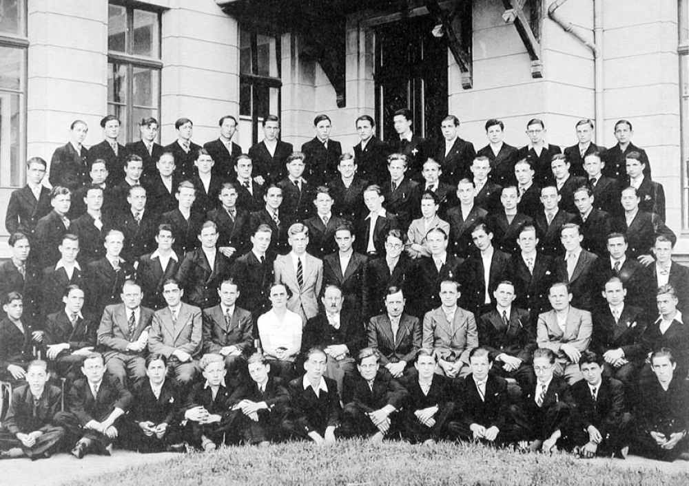 Ecole Nationale d'Horlogerie. Petite Mécanique - Électricité. Ecole Primaire Supérieure Préparatoire. Cluses (Haute-Savoie). 1937.