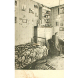 Paris - Ecole Spéciale des Travaux Publics, du Bâtiment et de l'Industrie - Arcueil - Chambre d'Elève dans la Maison de Famille.