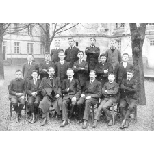 Maynières 1514. Institution St Joseph. Mesnières 1914.