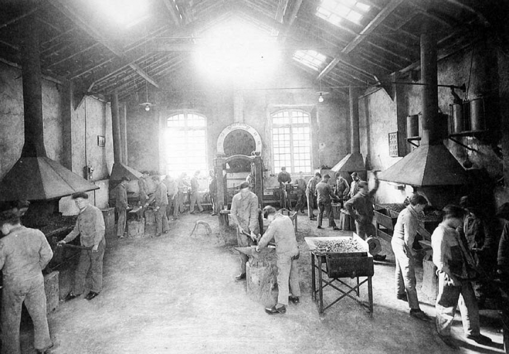 Ecole Pratique d'Industrie et d'Artisanat Rural - Gourdan-Polignan. (Haute-Garonne) - Juin 1935. 