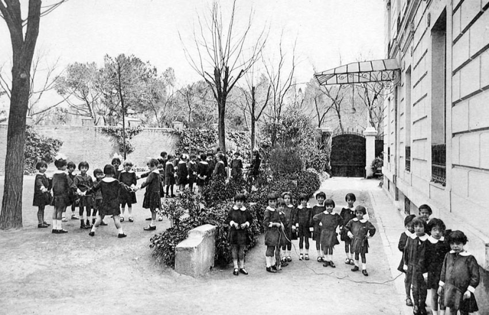 Collège Saint Joseph de Cluny - Castellana 47 (1926) - Madrid (1927) Espagne.