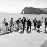 Voyage scolaire de fin d'année : Classe de garçons de Corbeil : Plage : Etretat