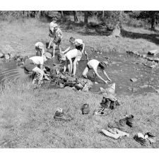Colonie sanitaire de Montboissier : pêche aux écrevisses