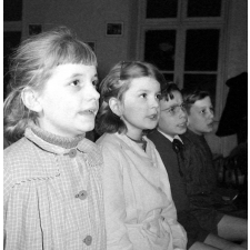 Enseignement musical, cours de Mme Cory : la répétition du chant.