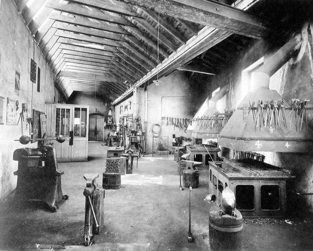 Ecole Pratique de Commerce et d'Industrie - Le Puy. (Haute-Loire). 1934-1935.