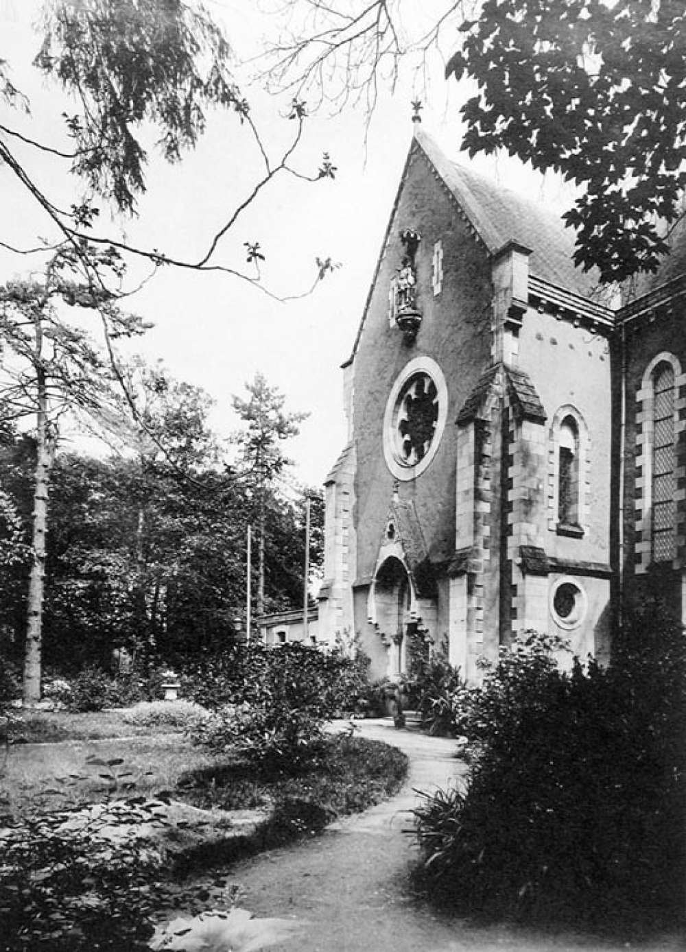 Institution Saint-Michel. Château Gontier. (Mayenne). 1930-1931.
