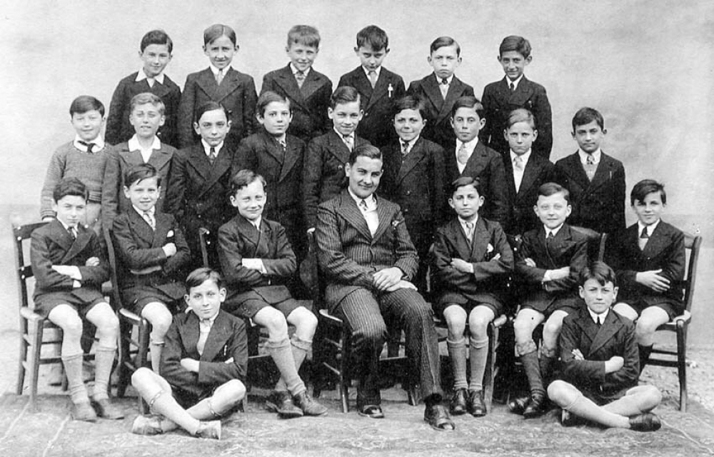 Ecole Saint-Caprais - Agen. (Lot-et -Garonne). 1933-1934.