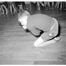 Lycée-pilote de Sèvres, Cours d'Art dramatique de Mlle Dienesh. Mime : Frayeur du Petit Poucet.