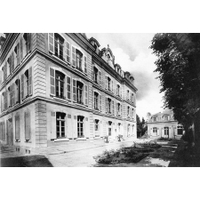 Institution Saint-Julien, 5, rue Tascher - le Mans.