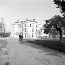 Lycée-pilote mixte de Montgeron. Le bâtiment central.