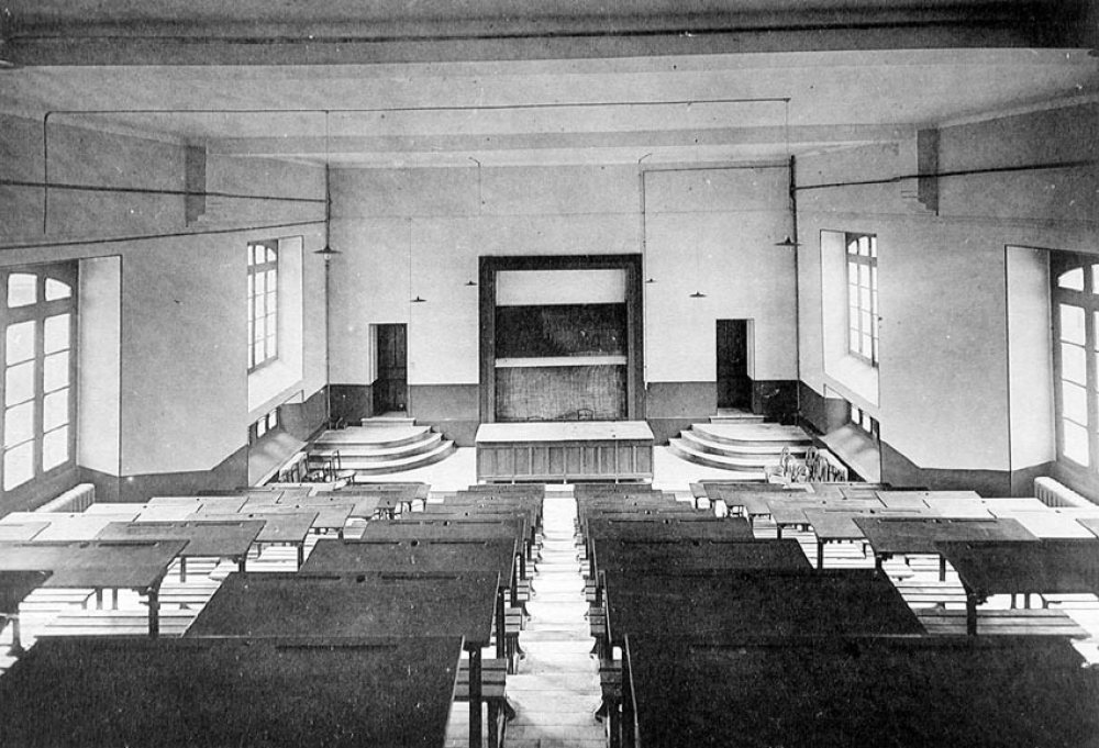 Ecole Nationale Professionnelle Jean Dupuy - Tarbes. 1928-1929. Industrie-Commerce-Hôtellerie.
