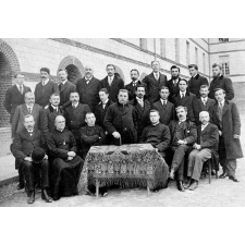 Maynières 1514. Institution St Joseph. Mesnières 1914.