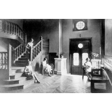 Collège de Jeunes Filles de Fontainebleau. Externat et Internat.