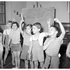Cours d'art Martenot, château de la Guette : initiation musicale par le geste