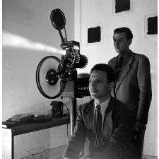 Télévision scolaire : cabine de projection cinéma