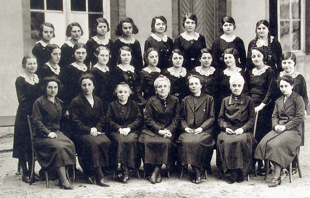 Institut Familial de Jeunes Filles. Montauban. Année 1934-1935. 