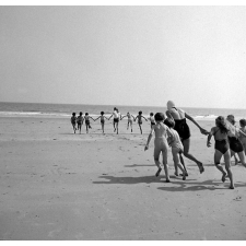 Colonie d'Erquy, œuvres laïques de la ville de Saint-Brieuc : le bain