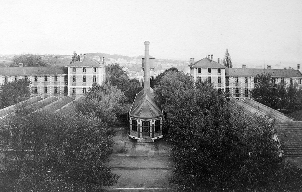 Ecole Nationale Professionnelle Henri Brisson - Vierzon. (Cher). 1933-1934.