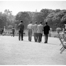 Etudiants dans le Jardin du Luxembourg