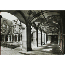 Lycée Henri IV - 23, rue Clovis, Paris (Ve) - Cloître de l'ancienne Abbaye.