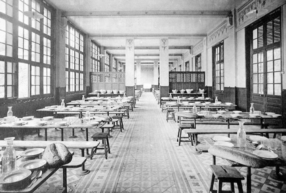 Ecole Nationale Professionnelle Henri Brisson - Vierzon. (Cher). 1933-1934.