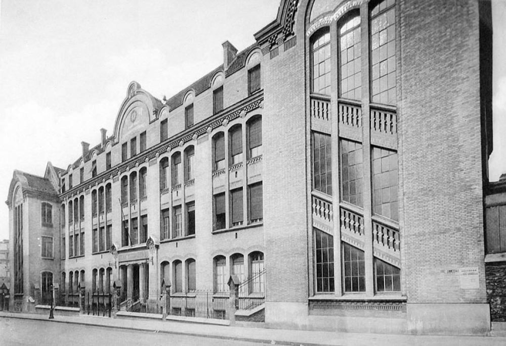 Chambre de Commerce de Paris - Ecole Commerciale de la Rive Gauche - 3, Rue Armand-Moisant - Paris (XVe) 1939.