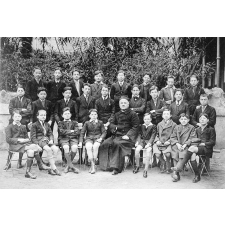 Ecole Libre de la Trinité - Béziers. (Hérault). 1925-1926.