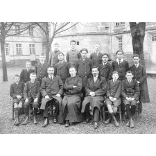Maynières 1514. Institution St Joseph. Mesnières 1914.