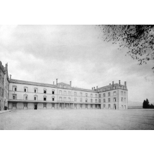 Institution St Pierre. Courpière. Puy-de-Dôme. Ancien Collège de Billom. Fondé en 1556.