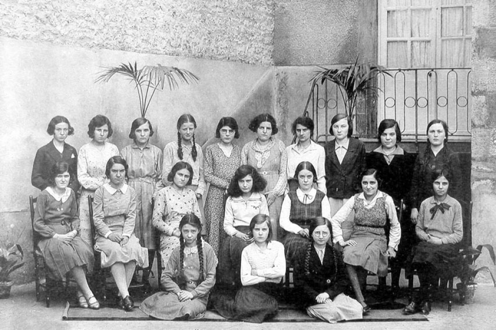 Pensionnat de la Providence. 20, Rue de la Prévoté. Poitiers - 1931-1932.