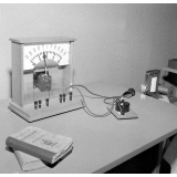 Exposition IPN, Londres : expérience de physique (électricité)