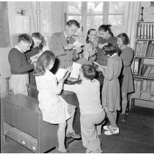 Coopératives scolaires : école du Bas-Rhin, correspondance scolaire internationale