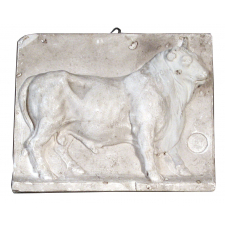 Bas-relief : taureau.