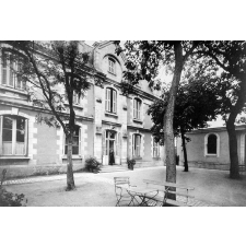 Institution de Jeunes Filles - Cours Maintenon - Tours. (Indre-et loir).