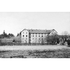 Ecole Notre-Dame, Guéret. (Creuse). 1934-1935.
