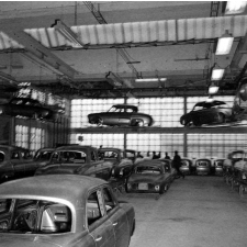 Régie Renault : la chaîne de montage des Dauphines