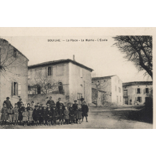 Souilhe - La Place - La Mairie - L'Ecole.