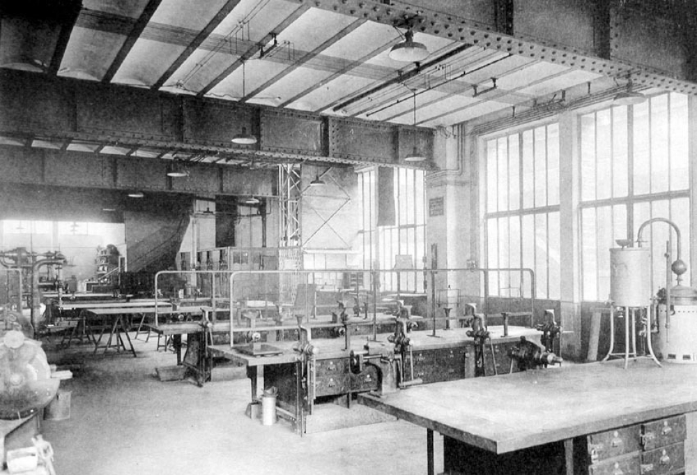 École Nationale Professionnelle De Saint-Ouen (Seine).