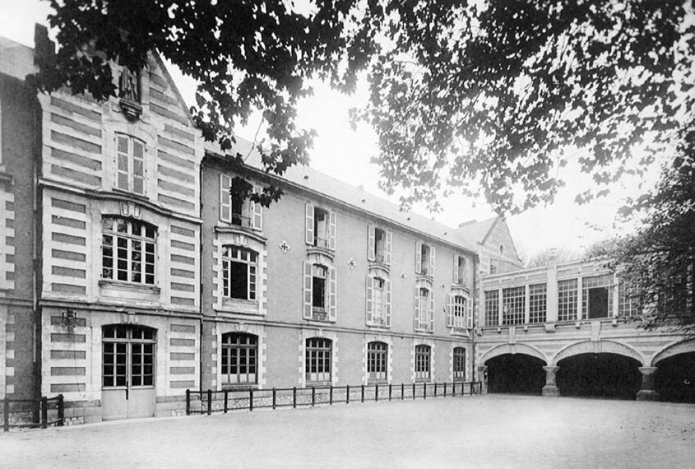 Externat Saint-Maurille - Angers. (Maine-et-Loire). 1937-1938.
