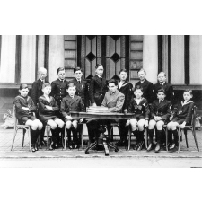 Ecole Libre Jeanne D'Arc, 25 bis, Rue Colbert - Lille. Année 1937-1938.