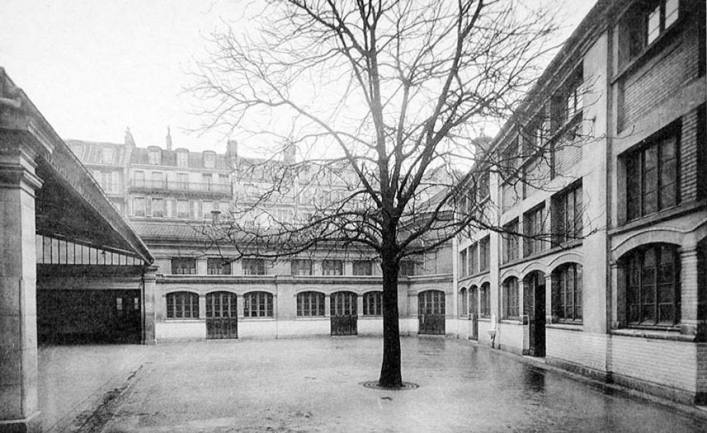 Chambre de Commerce de Paris - Ecole Commerciale, 39 Avenue Trudaine. 1938-1939. 