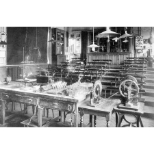 École Alsacienne 109, Rue Notre-Dame-des-Champs et 128, Rue d'Assas. Juin 1914.