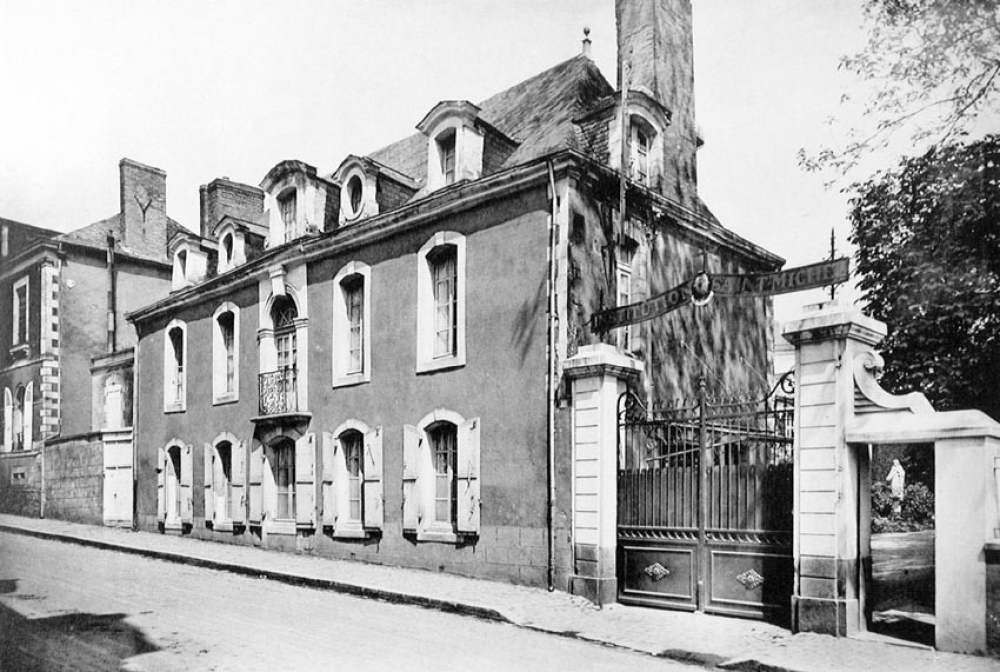 Institution Saint-Michel. Château Gontier. (Mayenne). 1930-1931.