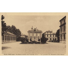 Ecole Nationale Professionnelle de Voiron (Isère) - Vue partielle des Bâtiments (côté Ouest).