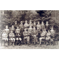 Souvenir des Noces de Diamant du Pensionnat Saint-Gilles - Moulins (Allier) Octobre 1853 - 20 Mai 1928.