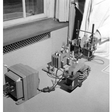 Exposition IPN, Londres : expérience de physique (électricité)
